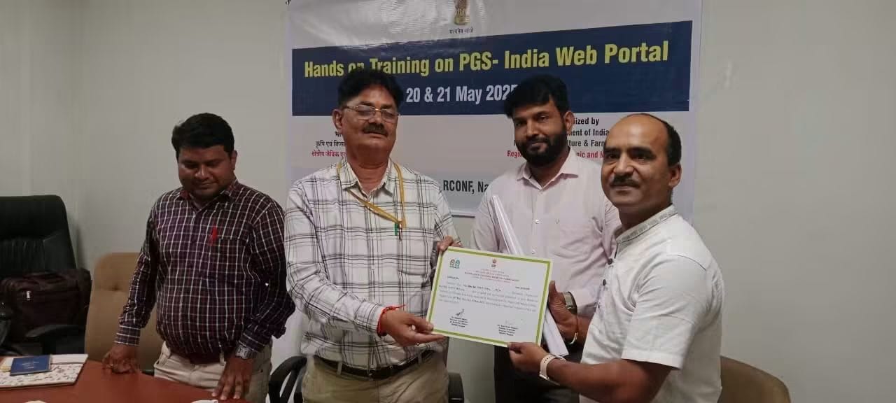 Hands-on PGS-India web portal training and certificate presentation