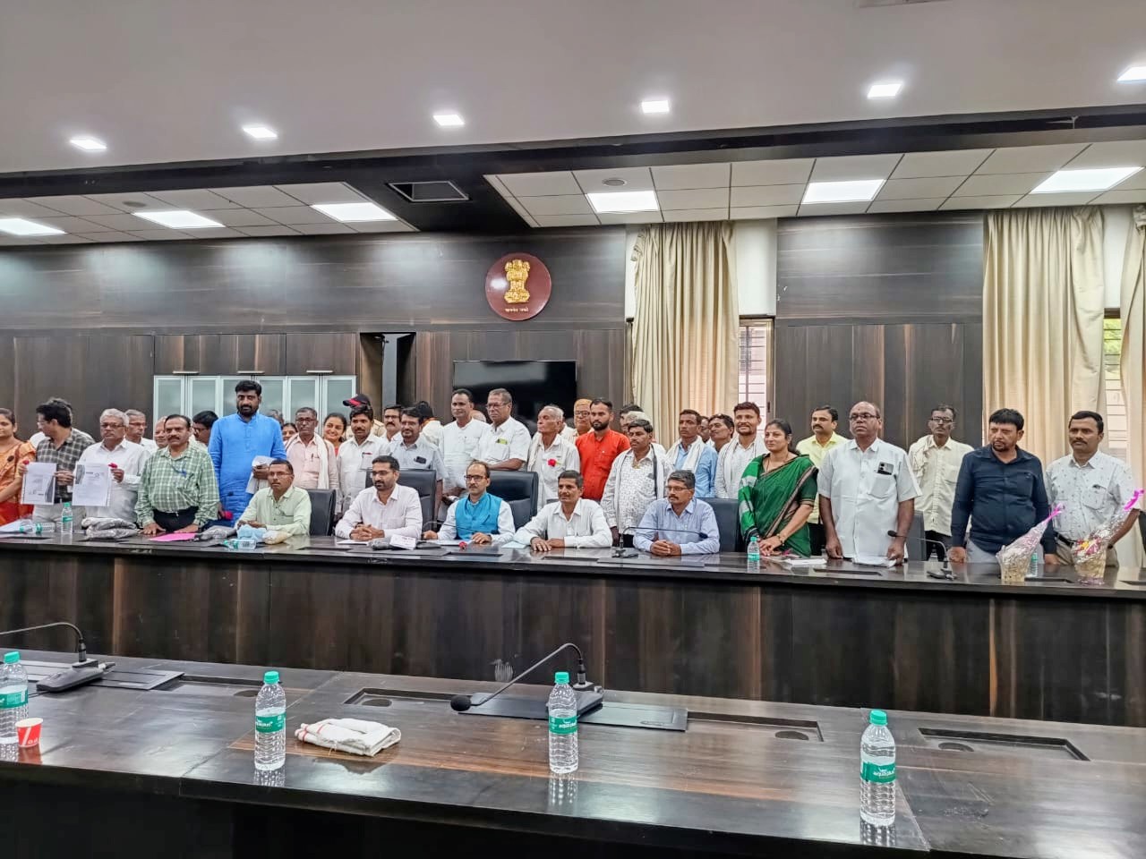 Government office meeting on agricultural projects